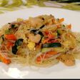 Spaghetti di Riso con Verdure e Gamberetti
