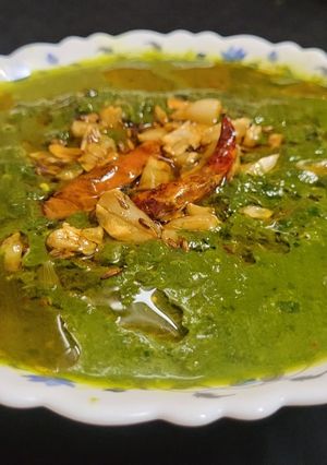 लहसुनी पालक(Lasooni Palak Recipe In Marathi) रेसिपी चे मुख्य फोटो