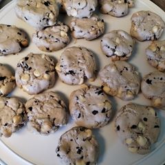 A picture of Blueberry White Chocolate Cookies GF.
