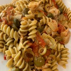 A picture of Veggie Pasta w/Capers and Artichokes.