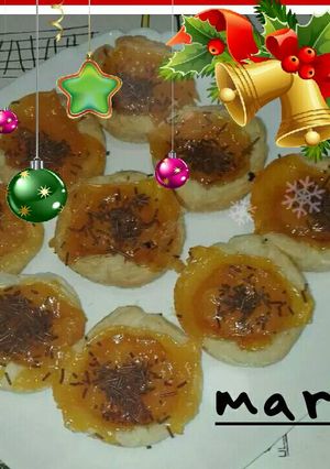 Foto principal de Pastelitos de hojaldre rellenos de crema de naranja 