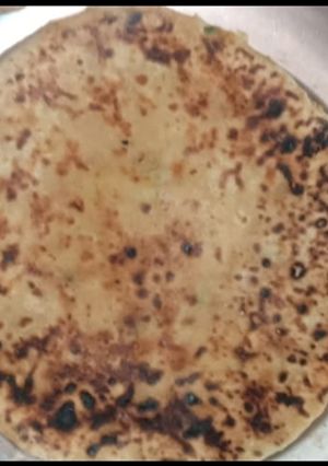 आलू का क्रिस्पी पराठा (aloo ka crispy paratha recipe in Hindi) रेसिपी मुख्य फोटो