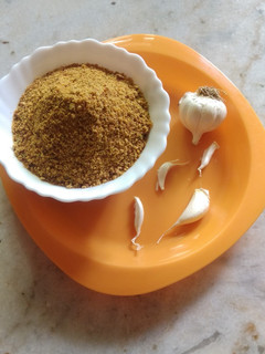பூண்டு இட்லி பொடி செய்முறை முக்கிய புகைப்படம்