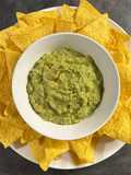 Nachos con guacamole