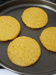 Una foto de Hamburguesas/croquetas de arroz reciclado