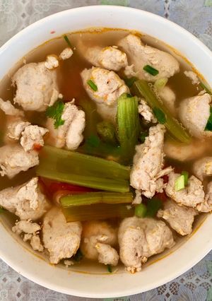 Hình của món Canh thân atiso giò sống.