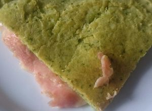 Una foto de Torta licuada de espinaca, jamón y queso