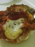 Cupcake de pizza con pan en rebanadas