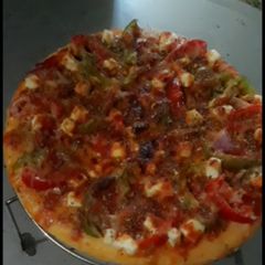 A picture of Pizza.