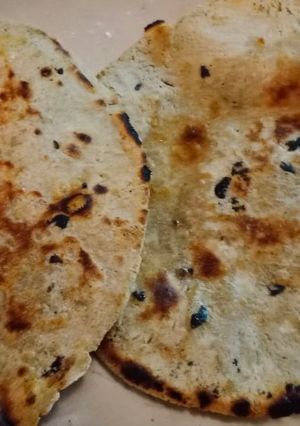 બાજરાના રોટલા (Bajra Rotla Recipe In Gujarati) રેસીપી મુખ્ય ફોટો