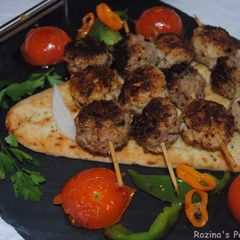 A picture of Persian style meat balls.