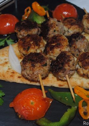 A picture of Persian style meat balls.