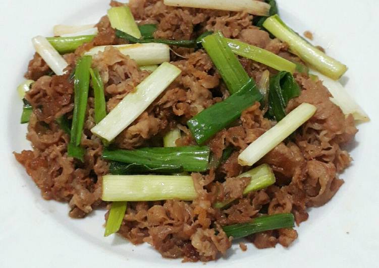 Resep Tumis Daging Daun Bawang yang pingin nambah