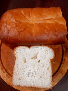 A picture of Calcutta style Loaf of Bread (no oven bread).