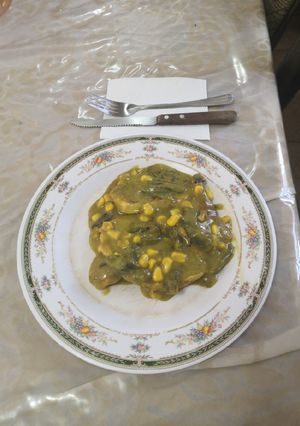 Una foto de Pollo en crema de chile poblano