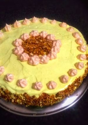 A picture of Creamy butterscotch cake.