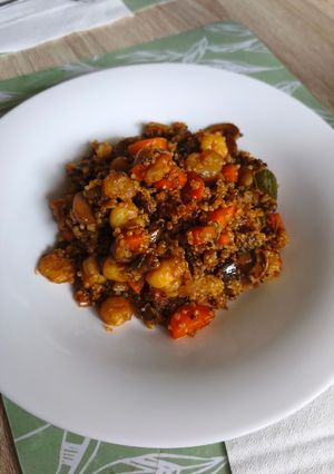 Foto principal de Wok de quinoa, gambas y verduras