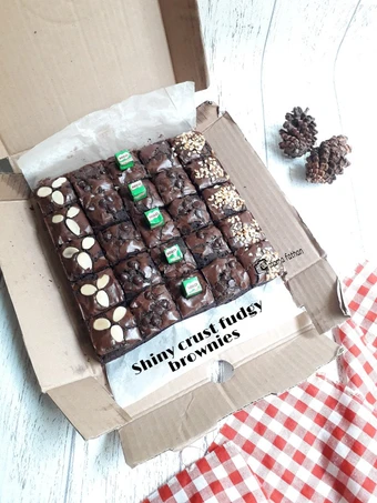 Langkah Mudah untuk Membuat Resep Shiny crust fudgy brownies yang Lezat Anti Ribet, Bisa Manjain Lidah