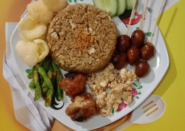 Cara Gampang Menyiapkan &#34;nasi goreng komplit&#34;👍😘❤️, Bikin Ngiler