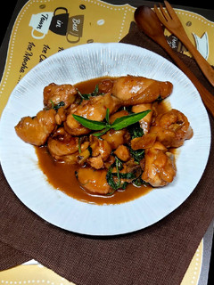塔香燒雞 的食譜成品照片