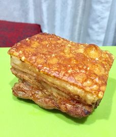 thịt heo quay giòn bì