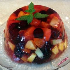 A picture of Fresh fruit jelly.