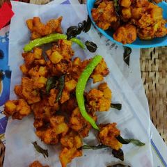 A picture of Aloo pakoda.