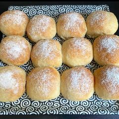 A picture of Japanese milk bread.