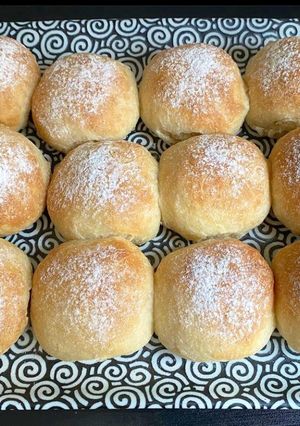 A picture of Japanese milk bread.