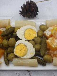 Una foto de Ensalada de naranja y espárragos