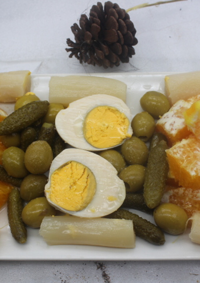 Una foto de Ensalada de naranja y espárragos