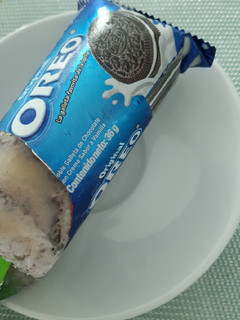 Una foto de Paletas con galleta oreo o cualquier otra galleta industrial🍪🍪