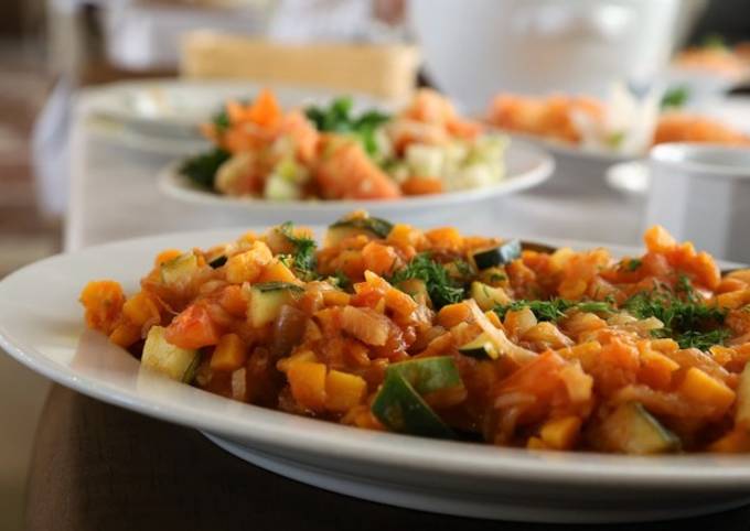 Великий пост 2019: рецепт овощного рагу с картофелем и кабачками