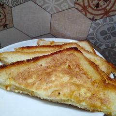 A picture of Bread sandwich.