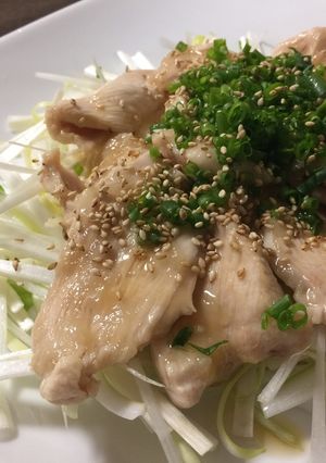 A picture of Chicken breast and Spring Onion Salad.