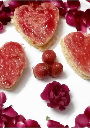 A picture of Mayo jam heart sandwich.