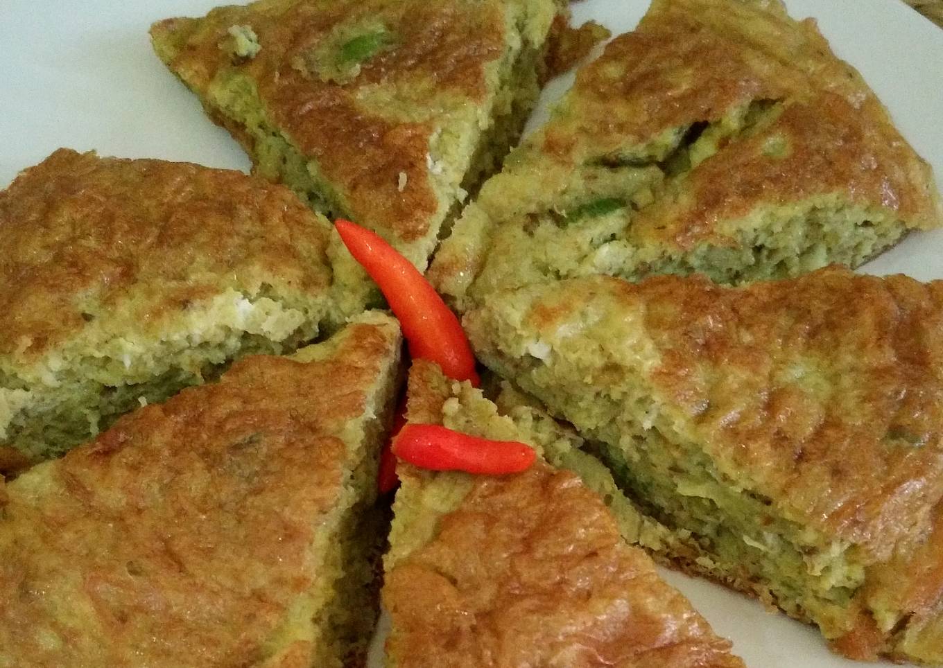 Telur dadar isi kelapa sederhana