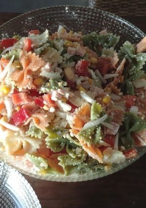 Foto principal de Ensalada de pasta con pavo y feta