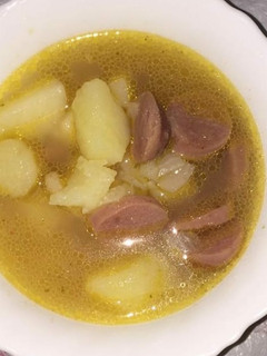 صورة لوصفة شوربه بطاطس وسوسيس