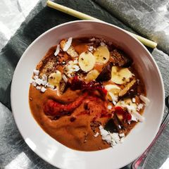A picture of Chocolate smoothie bowl.