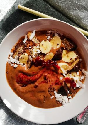 A picture of Chocolate smoothie bowl.