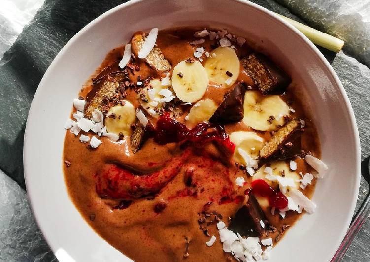 How to Prepare Super Quick Homemade Chocolate smoothie bowl