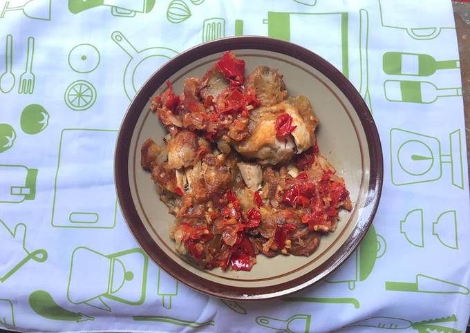 Ayam geprek sambal matah