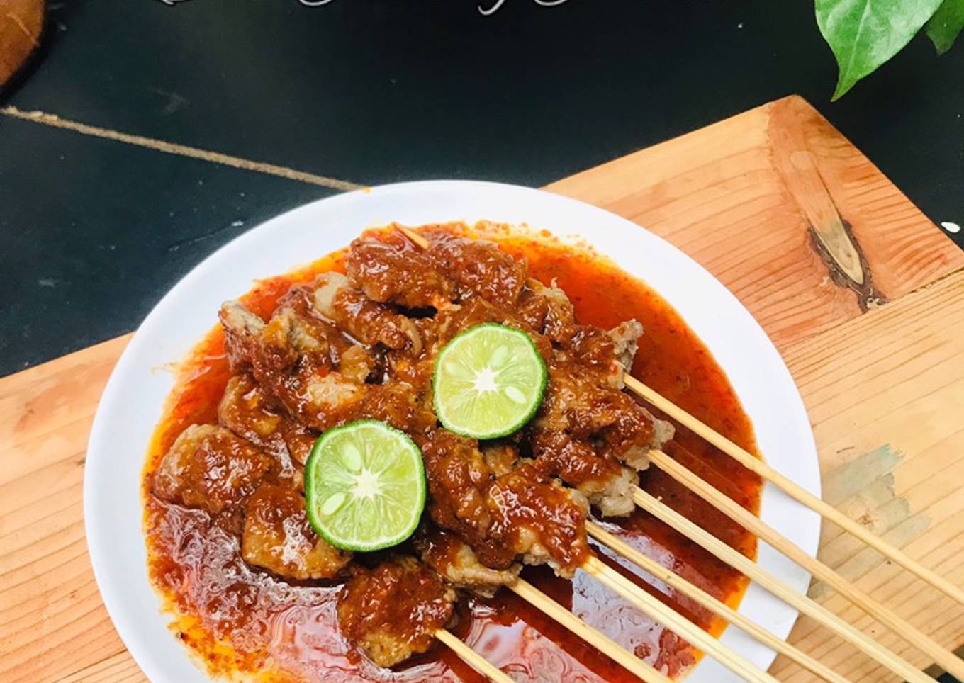 Sate Plecing Pedas khas Bali