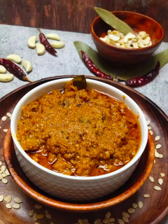રેસ્ટોરન્ટ સ્ટાઈલ રેડ ગ્રેવી (Restaurant Style Red Gravy in Guja રેસીપી મુખ્ય ફોટો