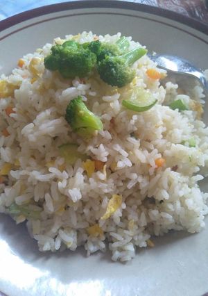 Foto resep Nasi goreng simple, insyaallah sehat 😊