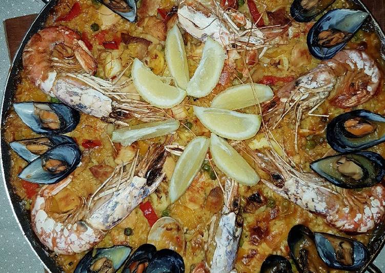 Paella valenciana