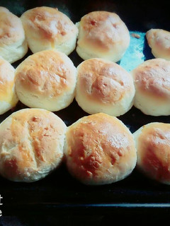 Una foto de Pan casero con Queso rallado🍞