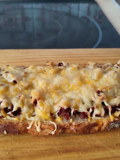 Una foto de Tosta de carne