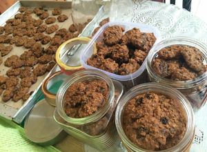 Foto resep Kurma, Raisin, Chocolate Oatmeal Cookies